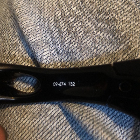 Oakley Sunglasses - Picture 4 of 5